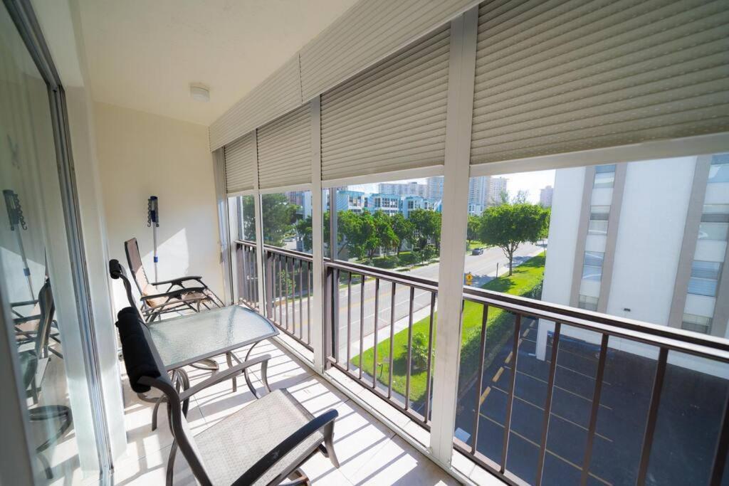 Enjoy Fully Equipped 2Br Condo Near The Beach Sunny Isles Beach Buitenkant foto